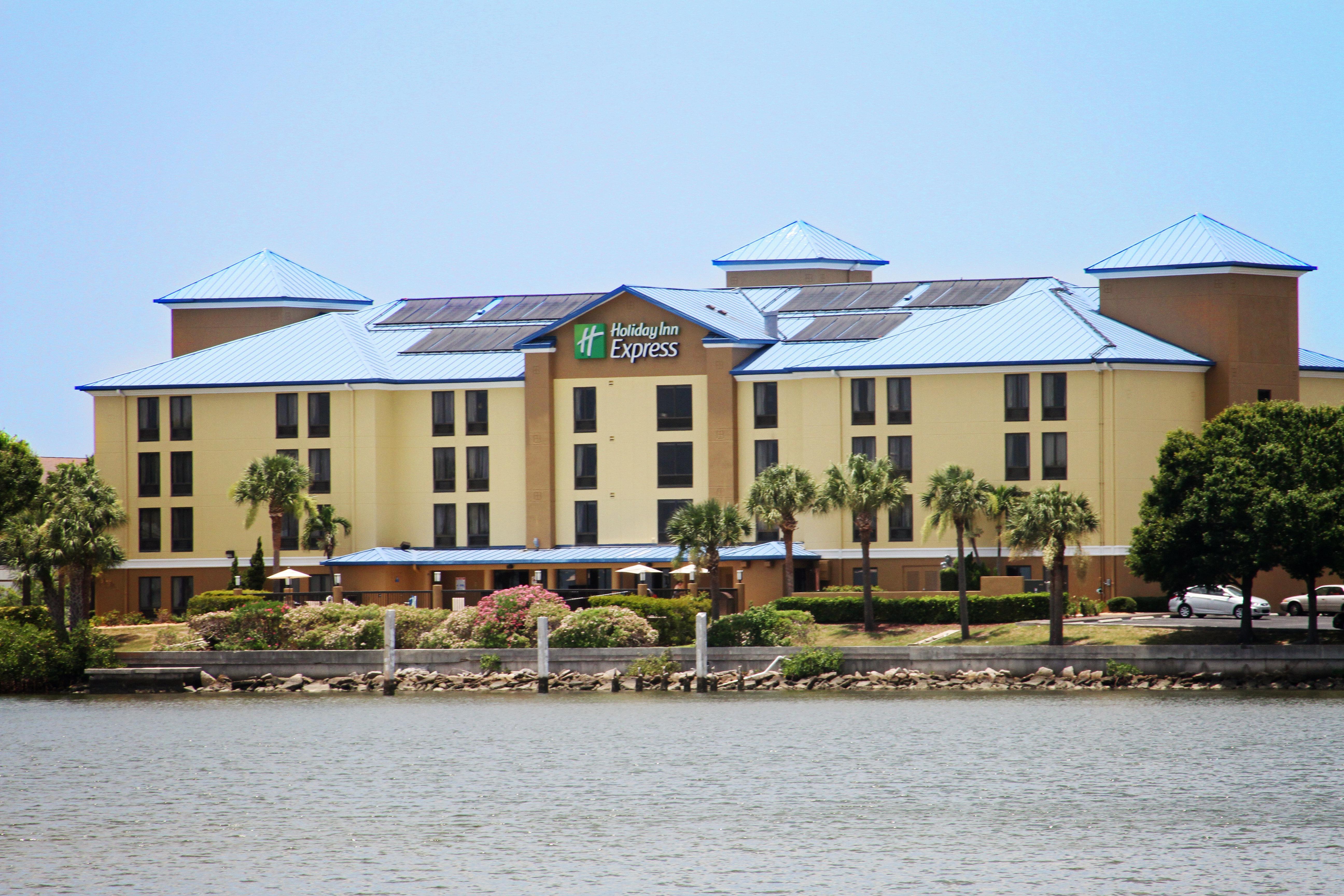 Holiday Inn Express Hotel & Suites Tampa-Rocky Point Island, An Ihg Hotel Exterior foto